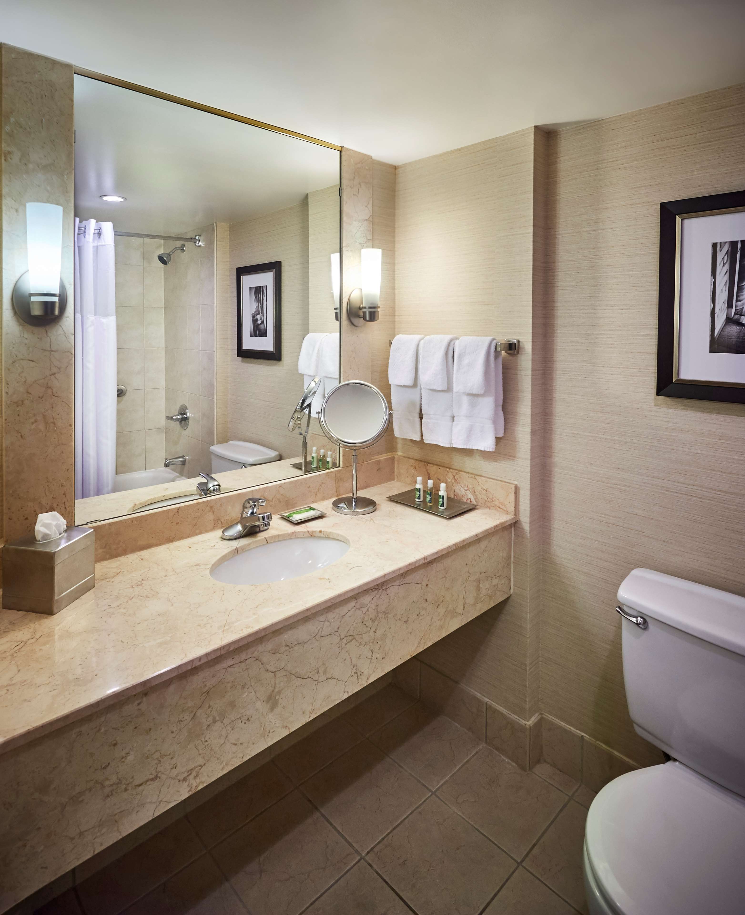 Images Best Western Plus Waterfront Hotel
