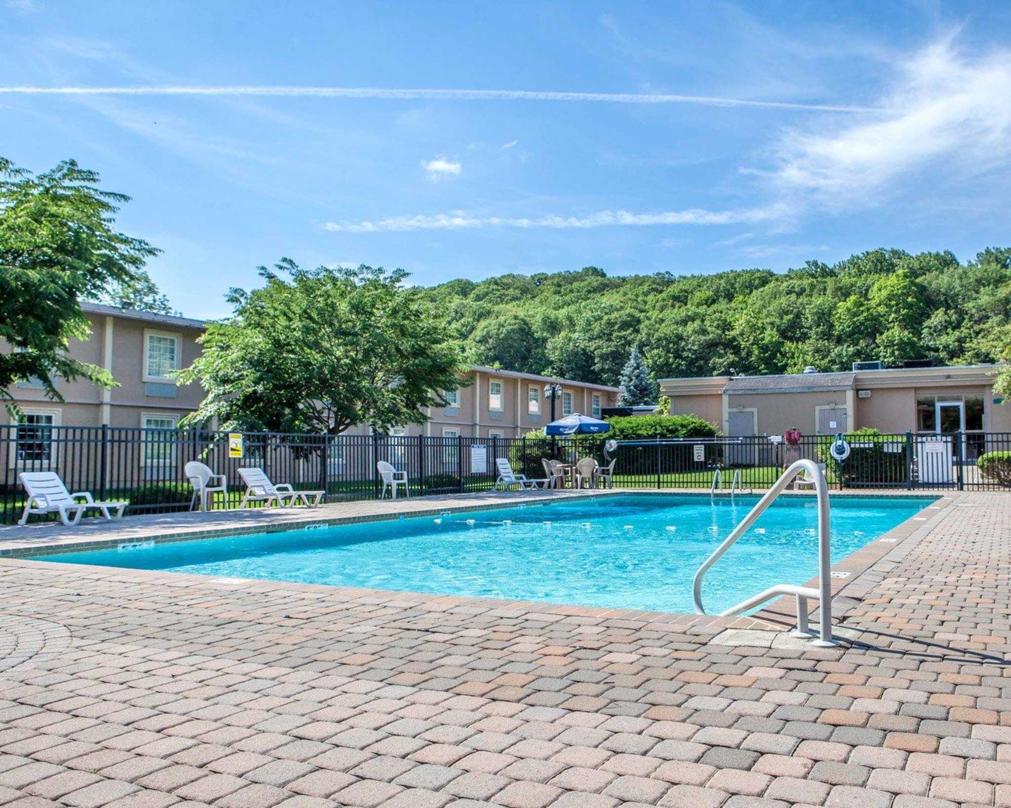Quality Inn in Ledgewood, NJ (973) 3475...