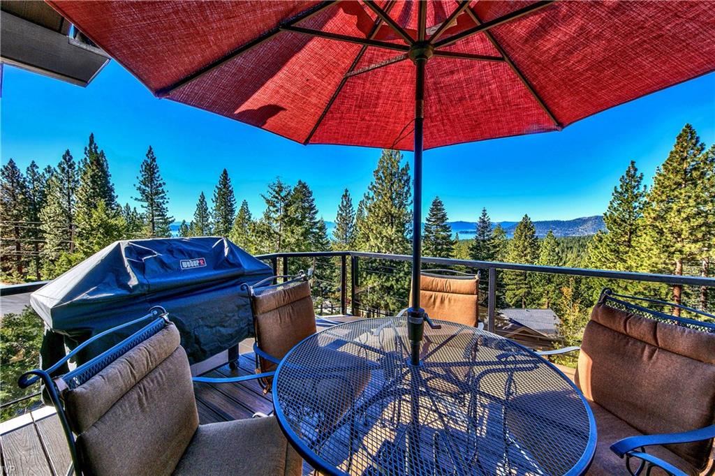 Tahoe Tony Tuoto EXP Luxury Hosting Realty Incline Village Image