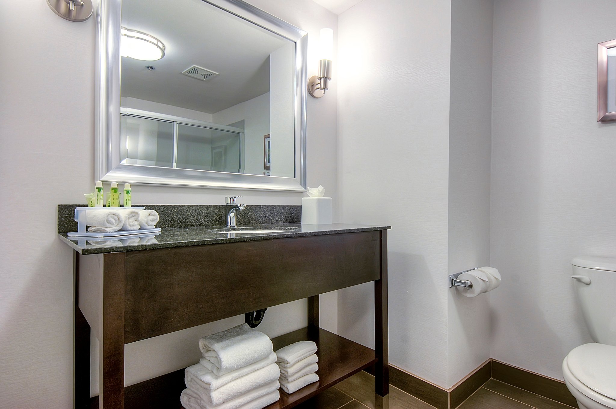Holiday Inn Express & Suites Carlsbad Beach by IHG Image