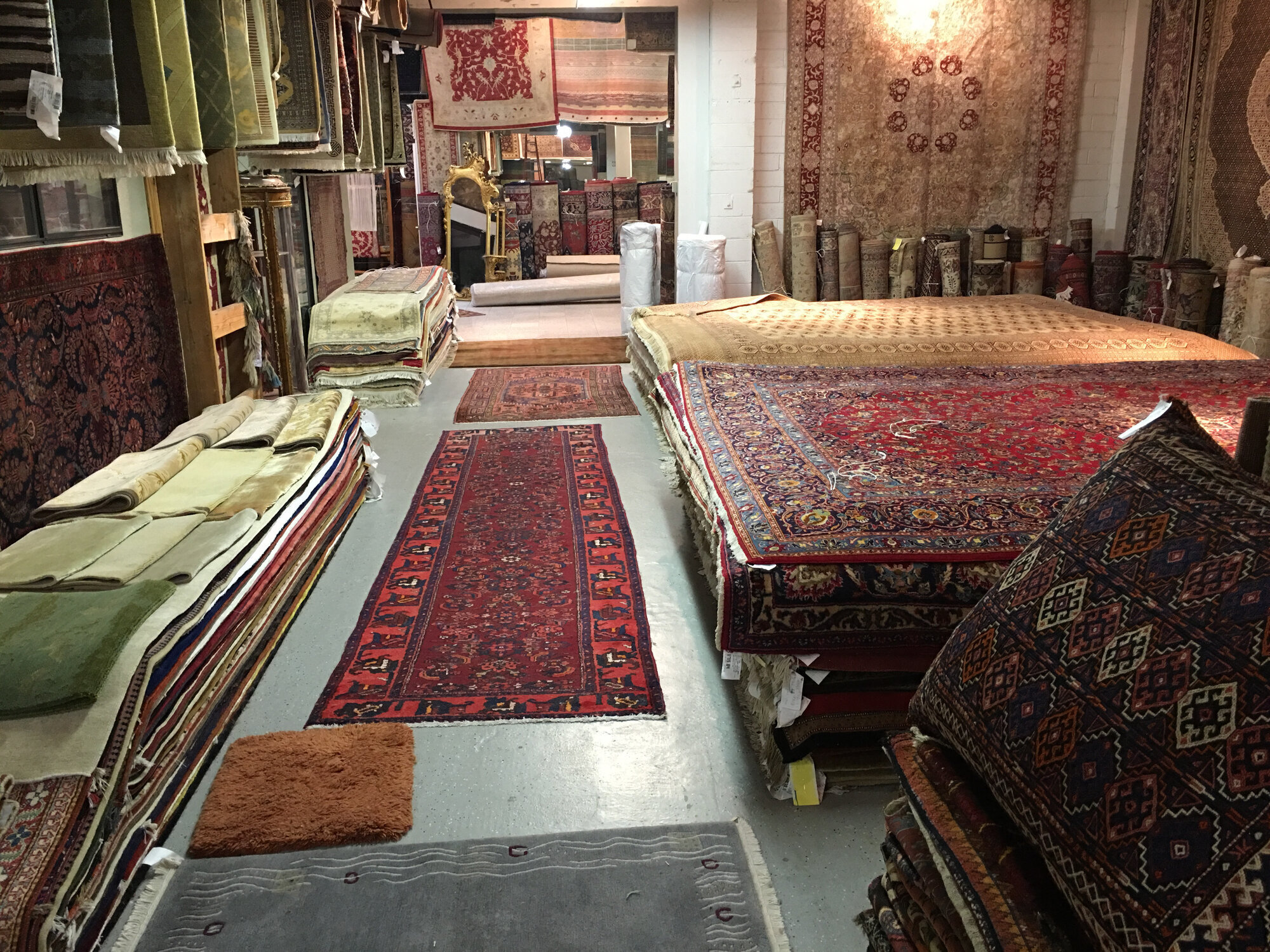 Rug Center Image