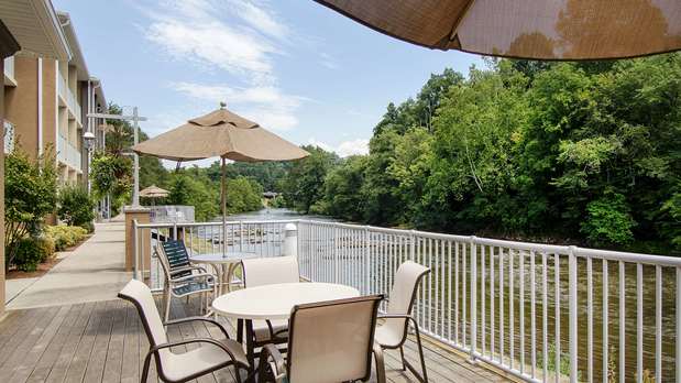 Images Best Western Plus River Escape Inn & Suites