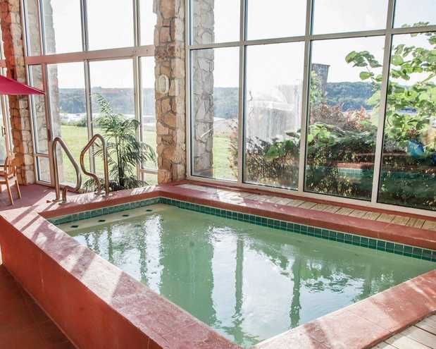 Images Quality Inn Lake of the Ozarks