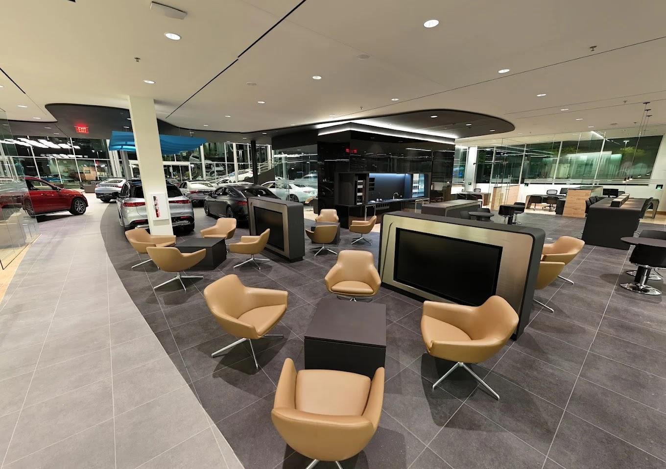 Mercedes-Benz of Escondido | Sales Showroom Image