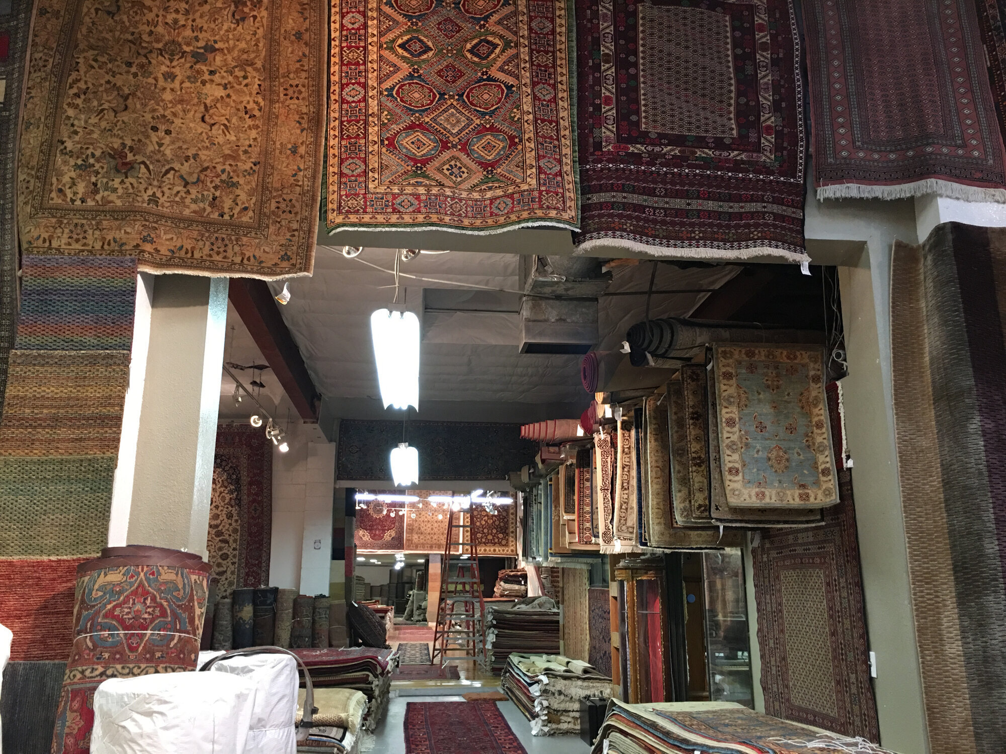 Rug Center Image