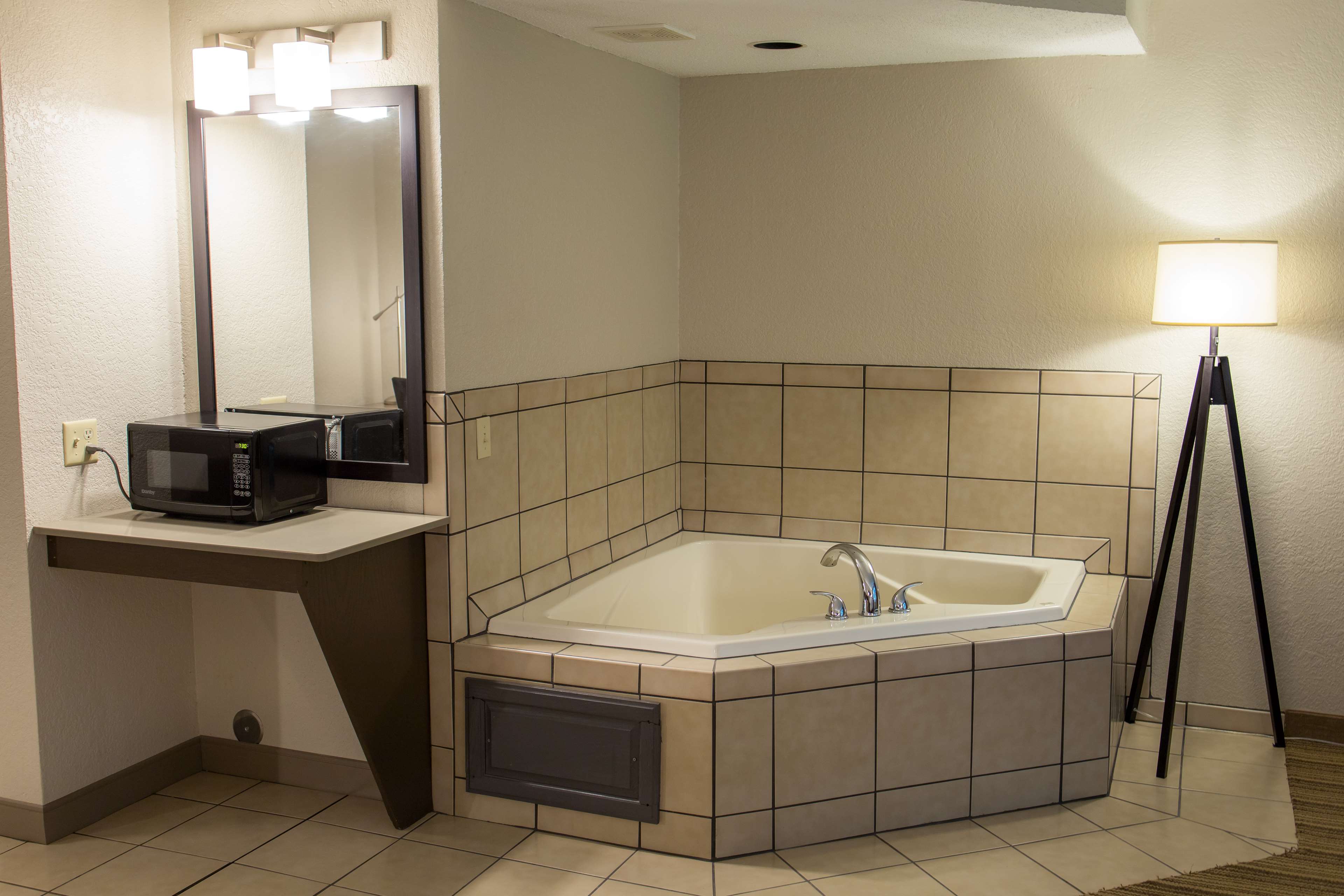 Country Inn & Suites by Radisson, Platteville, WI Photo
