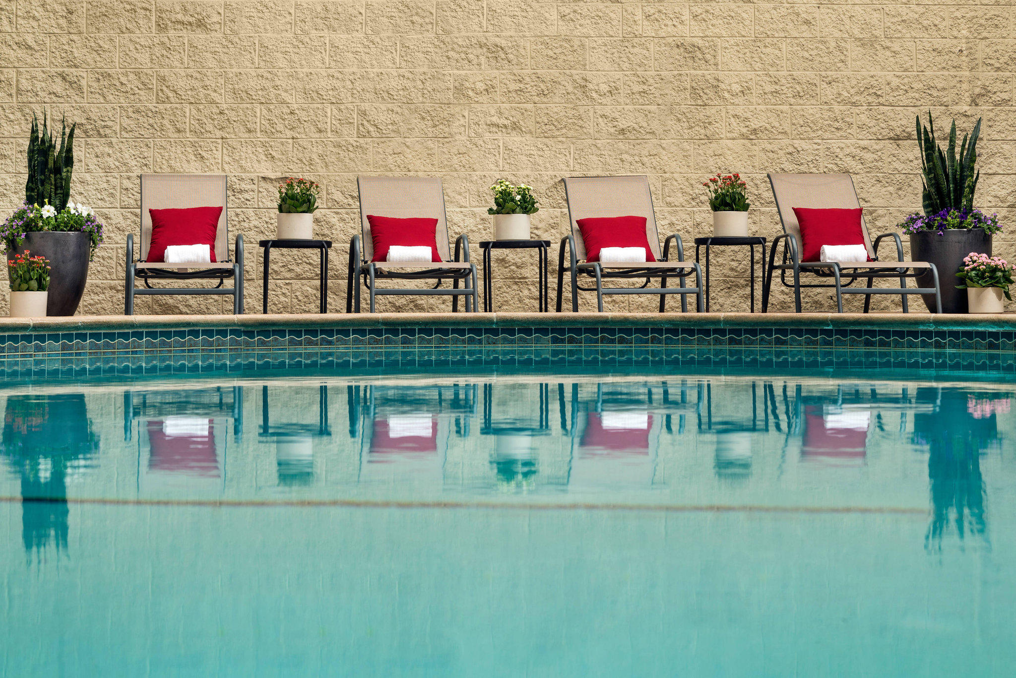 Courtyard by Marriott Long Beach Downtown Photo