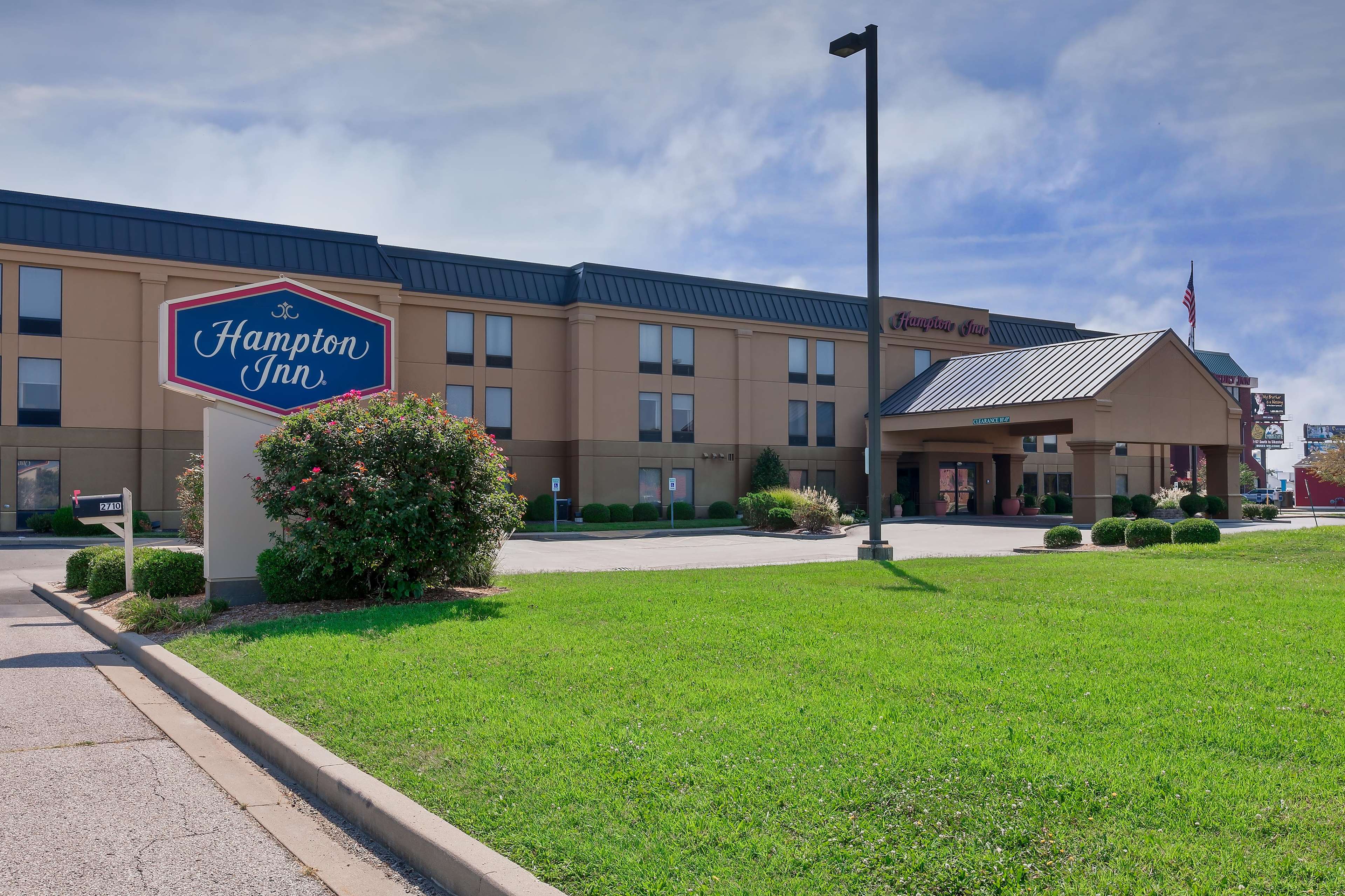 Hampton Inn Marion Photo