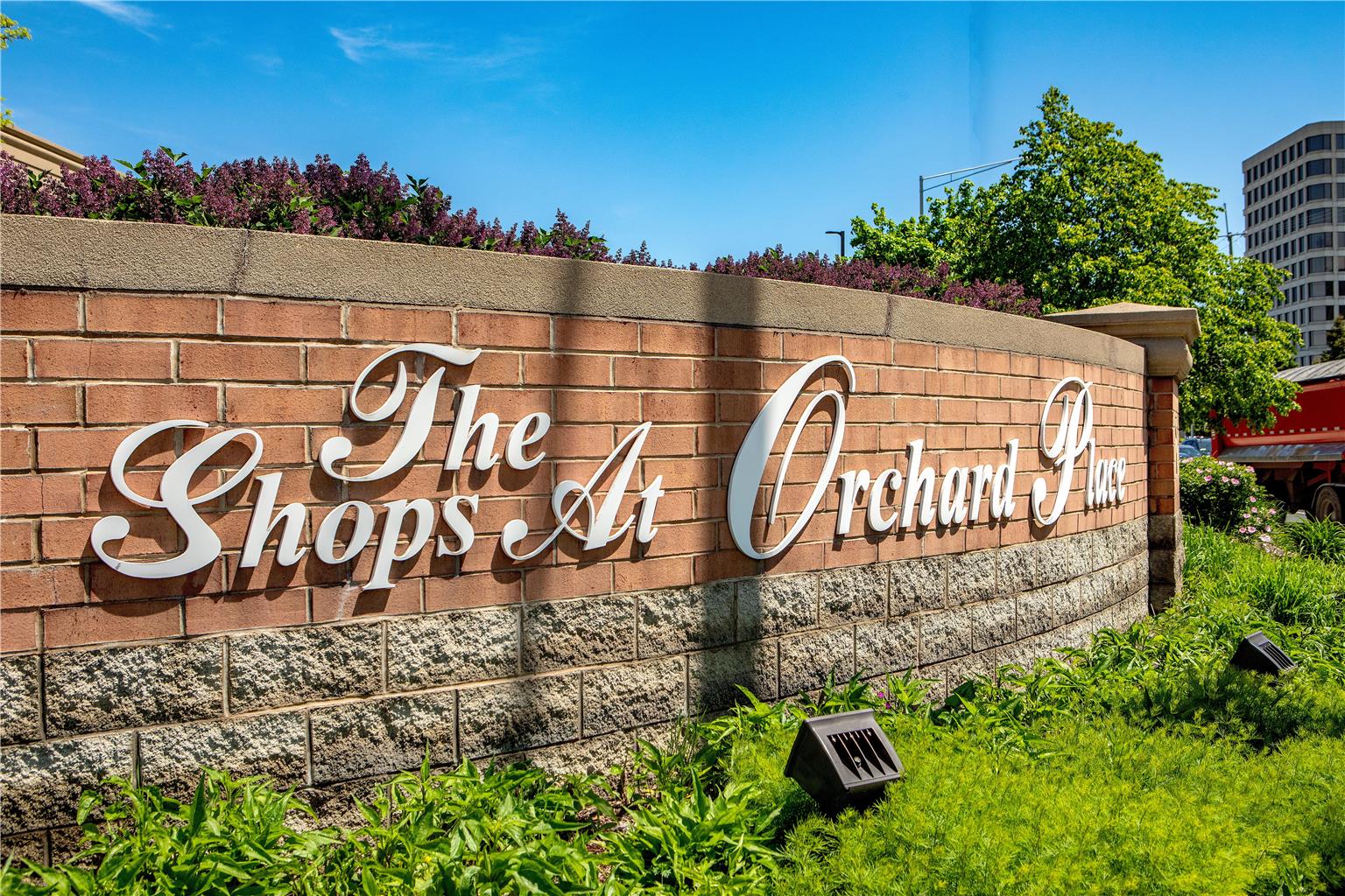 DoubleTree by Hilton Hotel Chicago - North Shore Conference Center Image