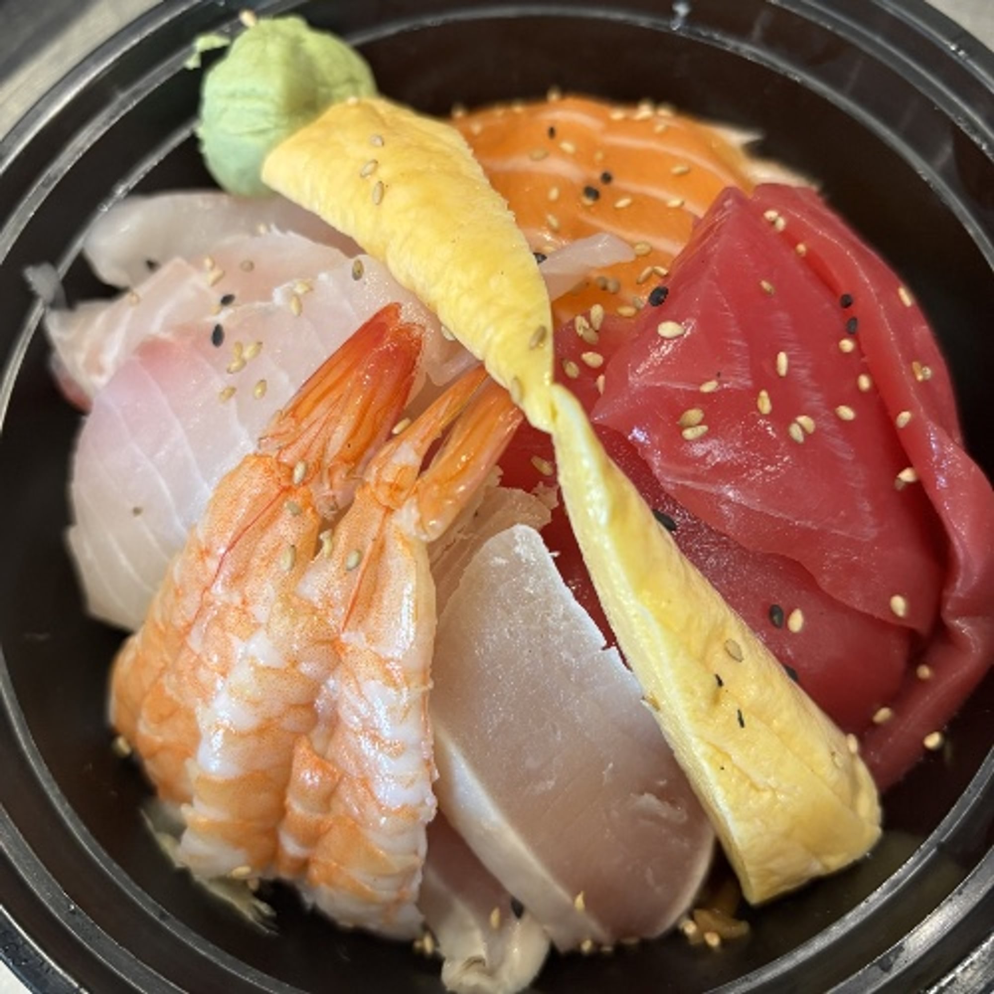 Chirashi (Assorted Sashimi) Bowl