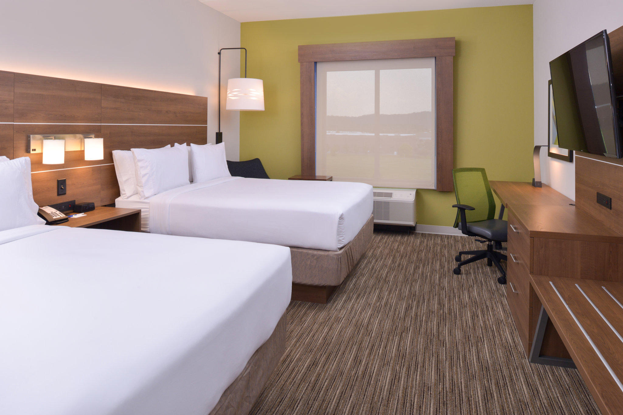 Holiday Inn Express Spring Hill Photo