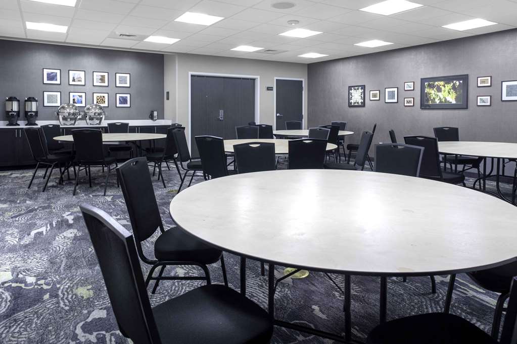 Homewood Suites by Hilton Lansing Eastwood Image