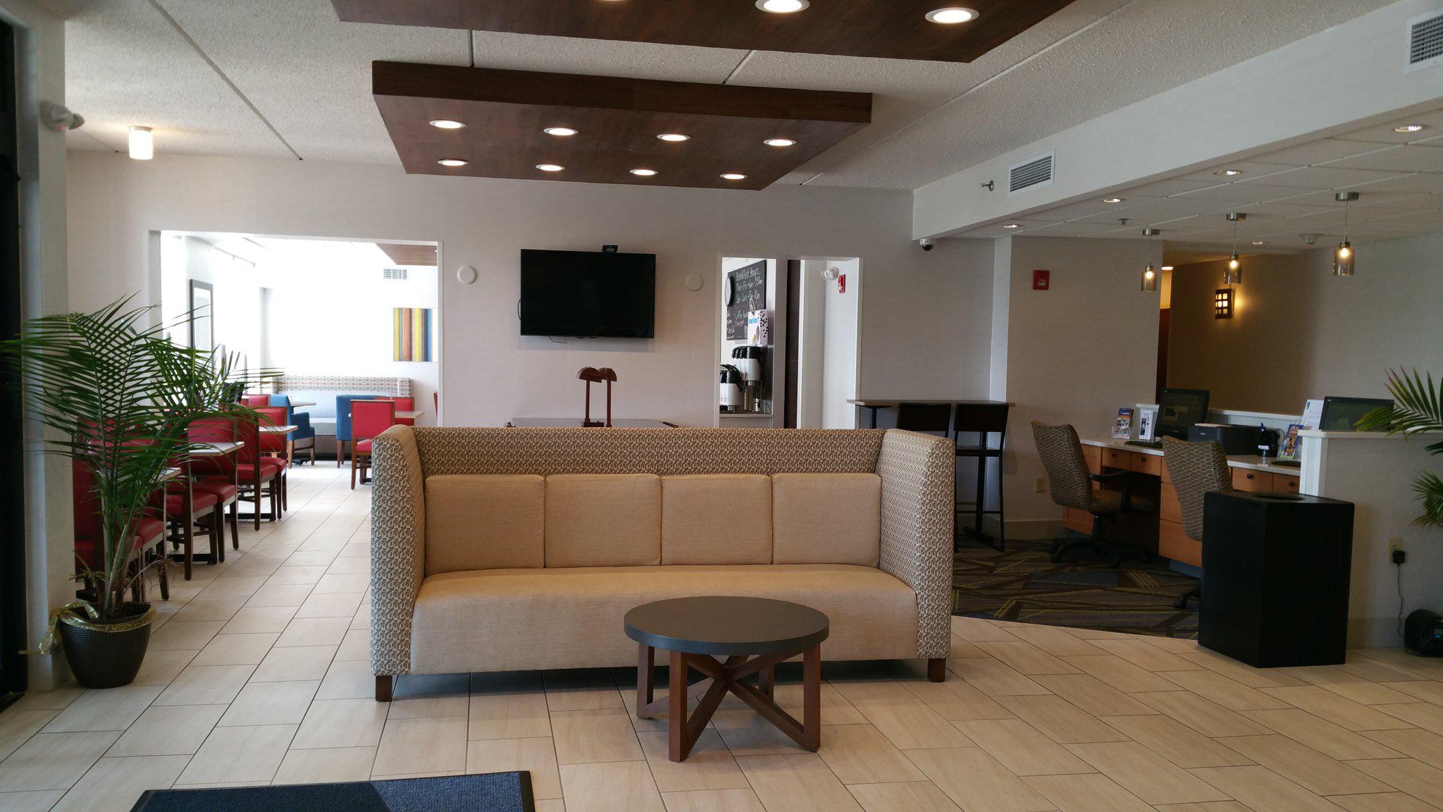 Holiday Inn Express Harrisburg East - Hershey Area Photo