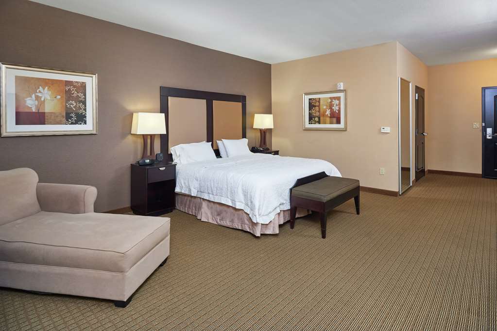 Hampton Inn & Suites Decatur Image