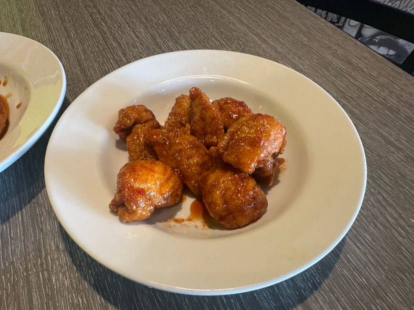Hand Breaded Boneless Wings