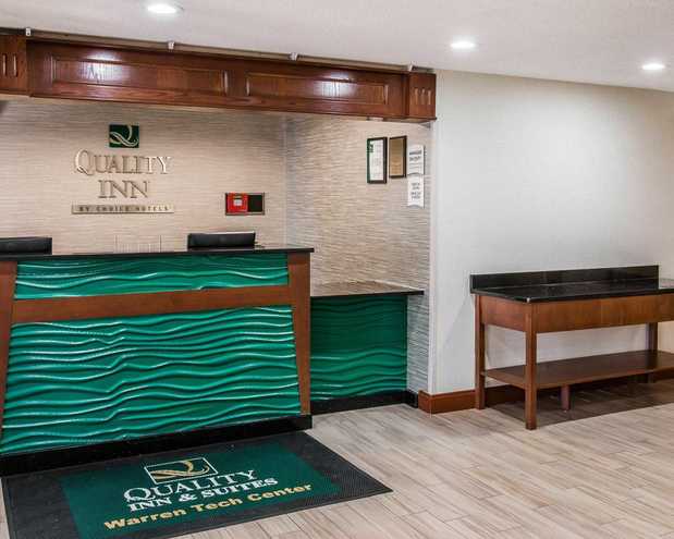 Images Quality Inn & Suites Warren - Detroit