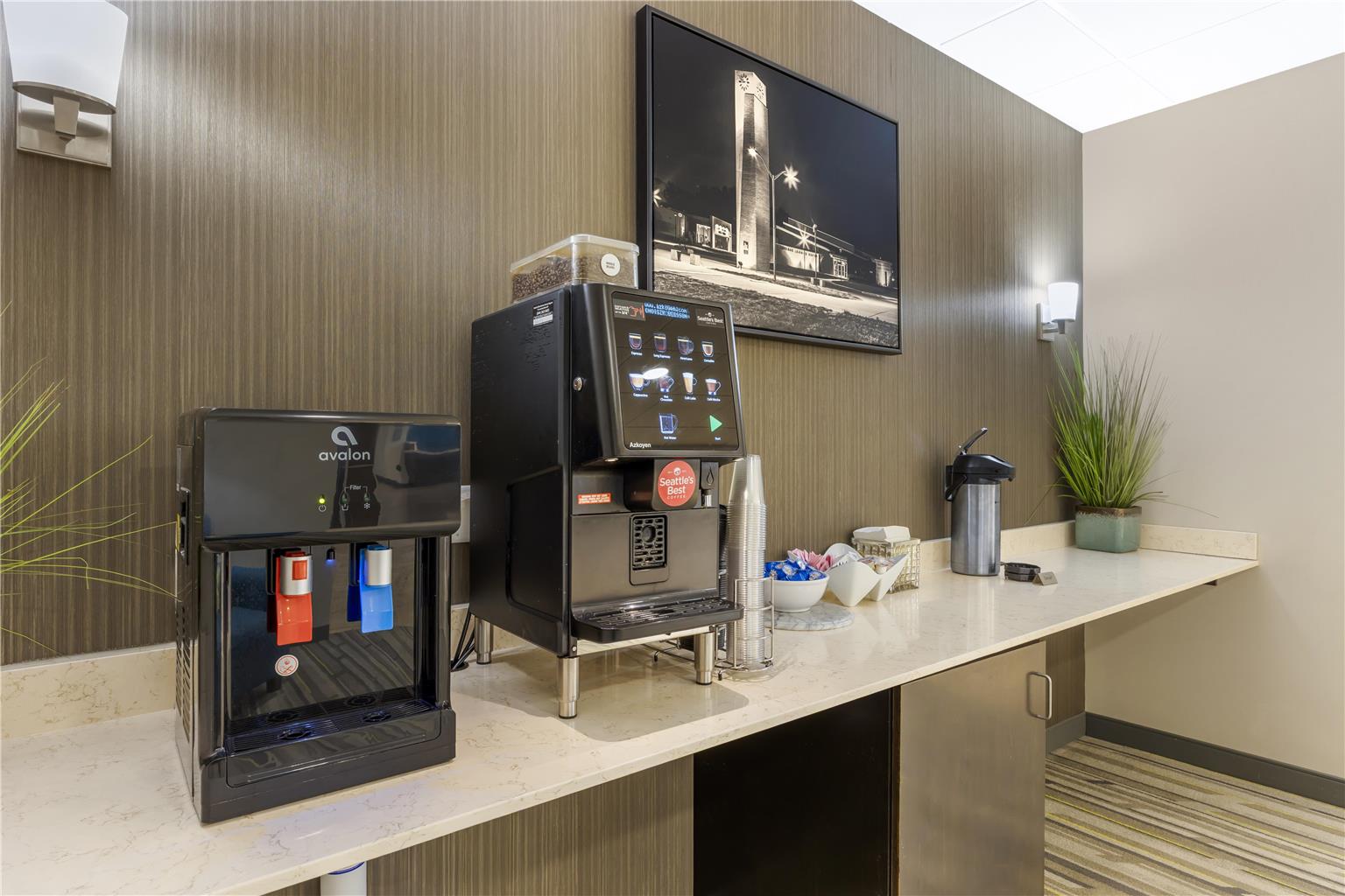 Best Western Plus Centralia Hotel & Suites Image