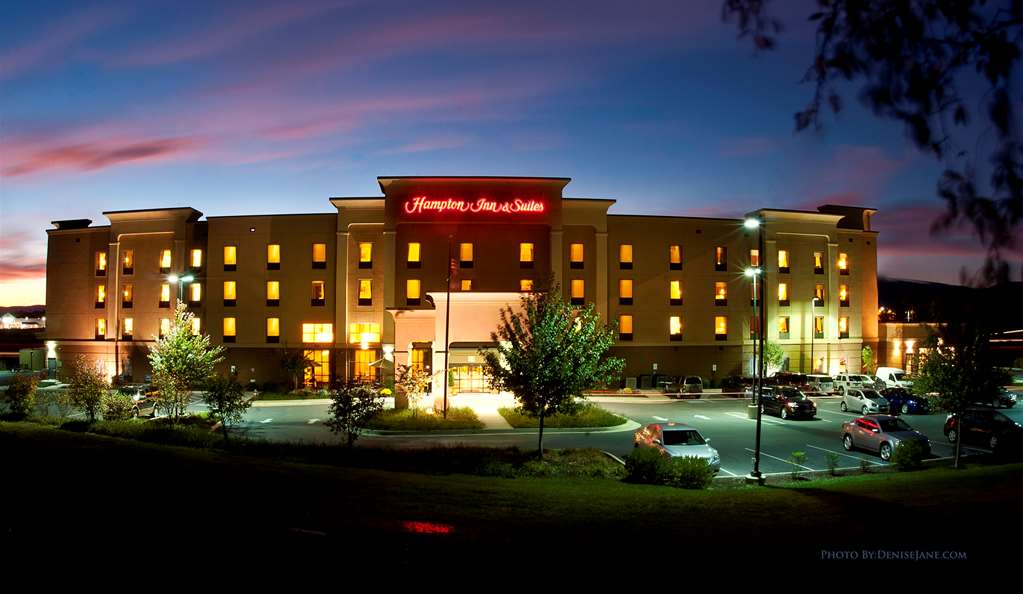 Hampton Inn & Suites Woodstock, VA Image
