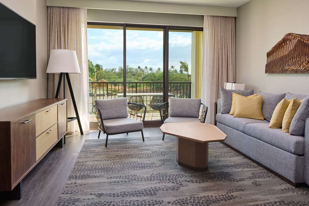 Hilton Grand Vacations Club Maui Bay Villas Image