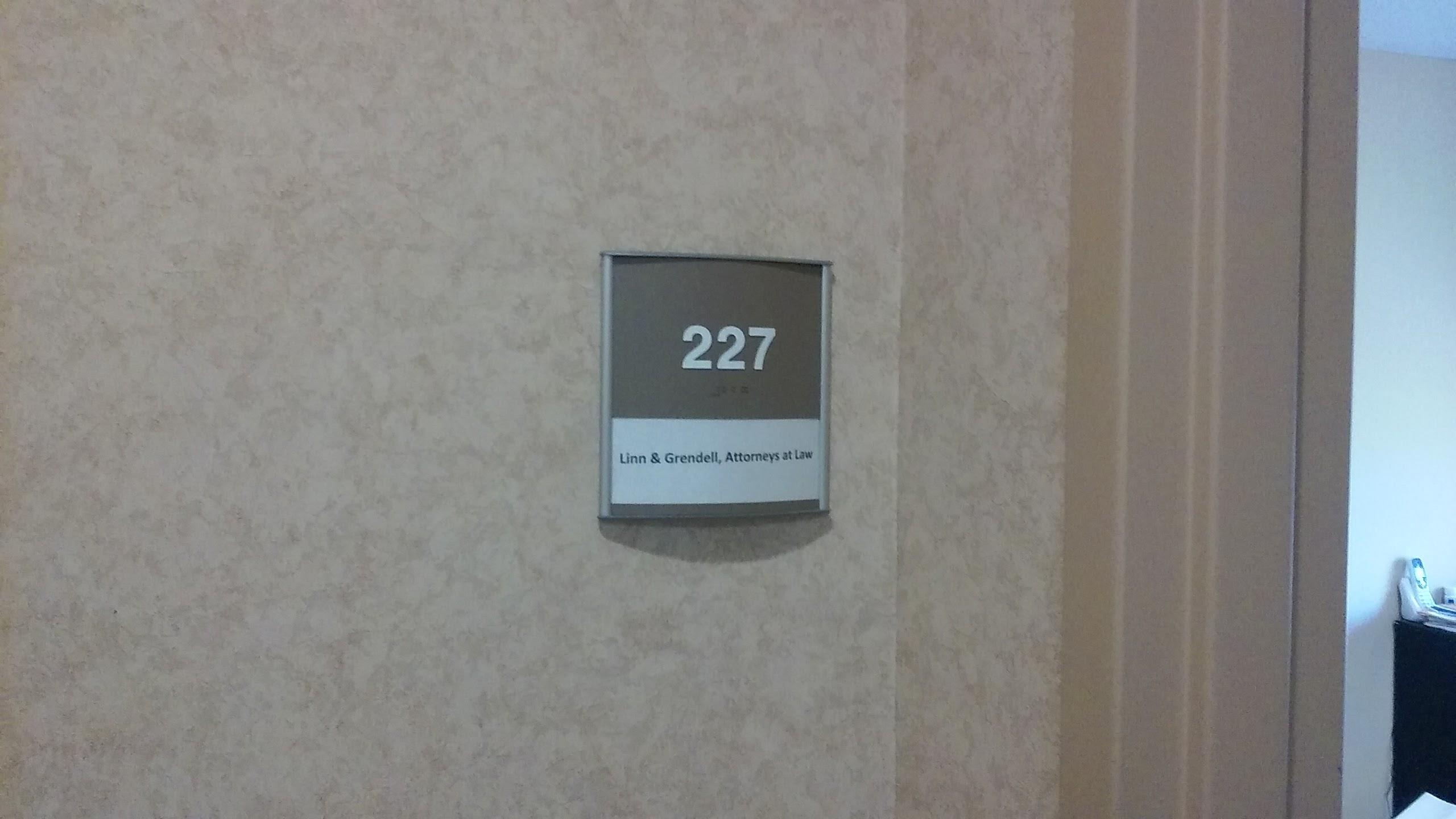 Linn Legal - Cincinnati Probate &amp; Business Lawyer Logo