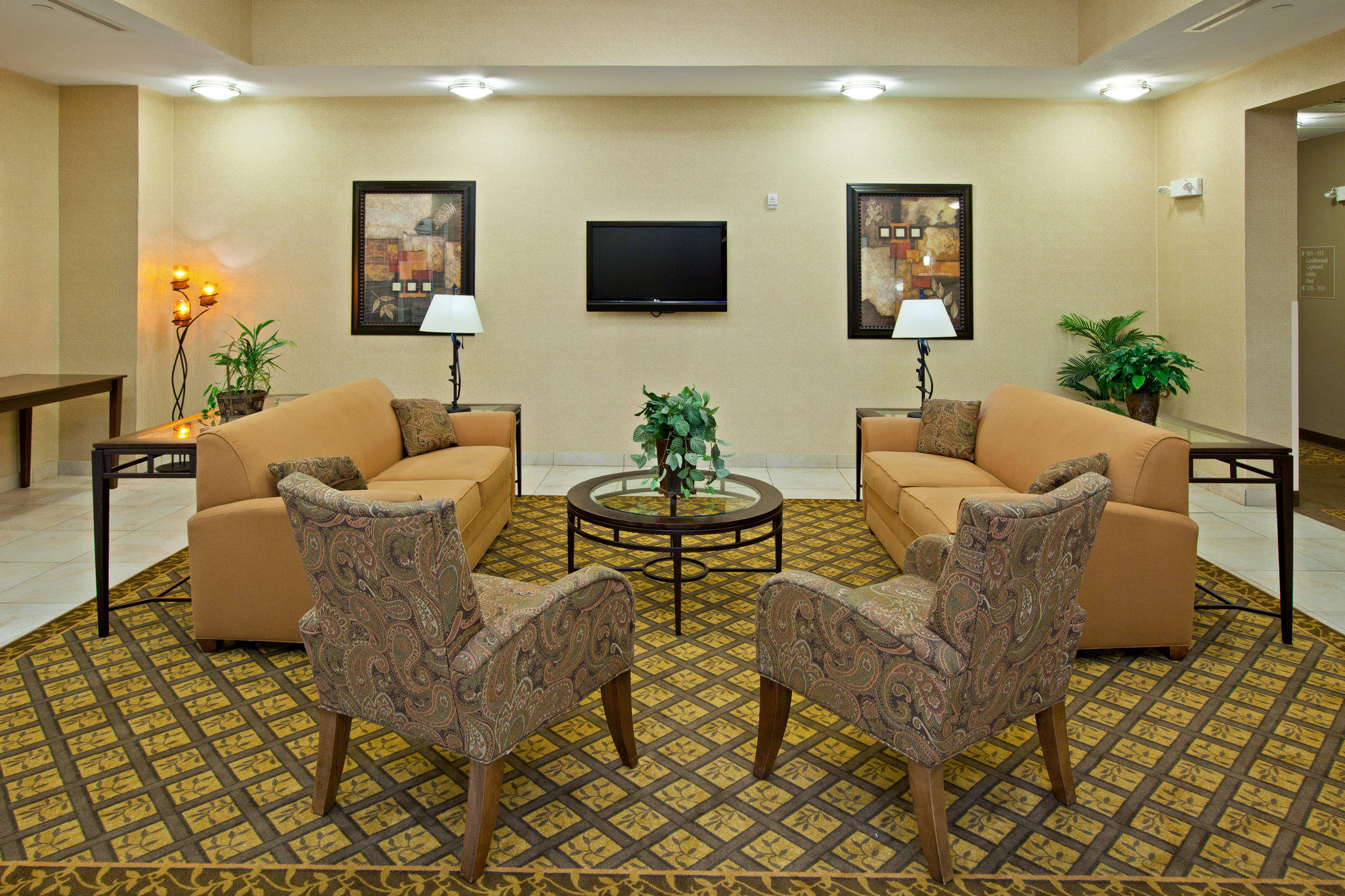 Candlewood Suites Louisville North Photo