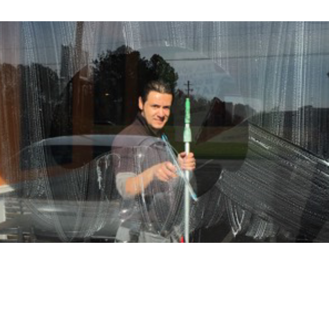 MBM Window Cleaning Logo