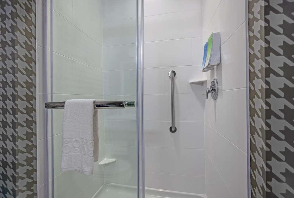 Home2 Suites by Hilton Richmond Image