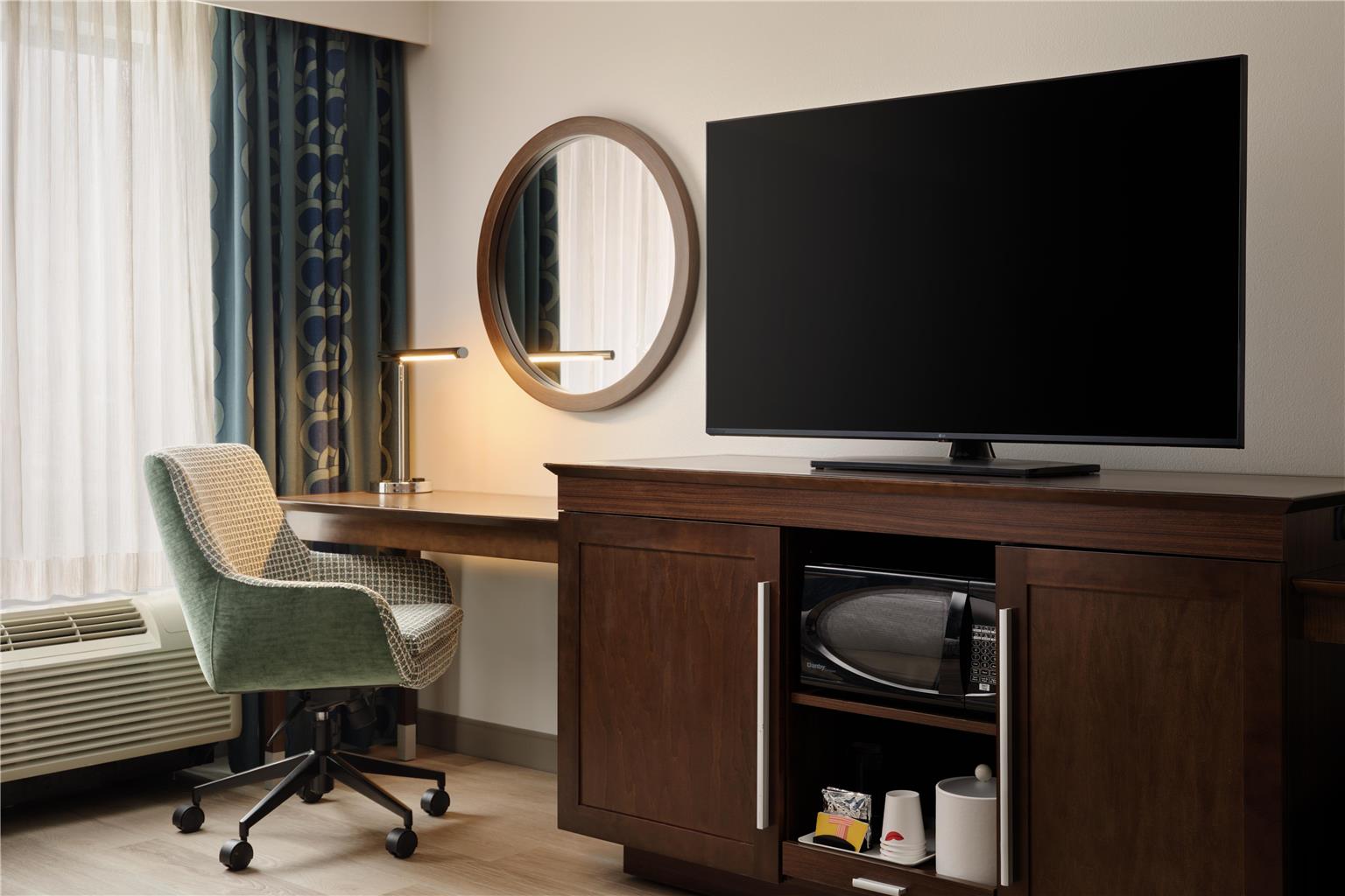 Hampton Inn Waynesboro Image