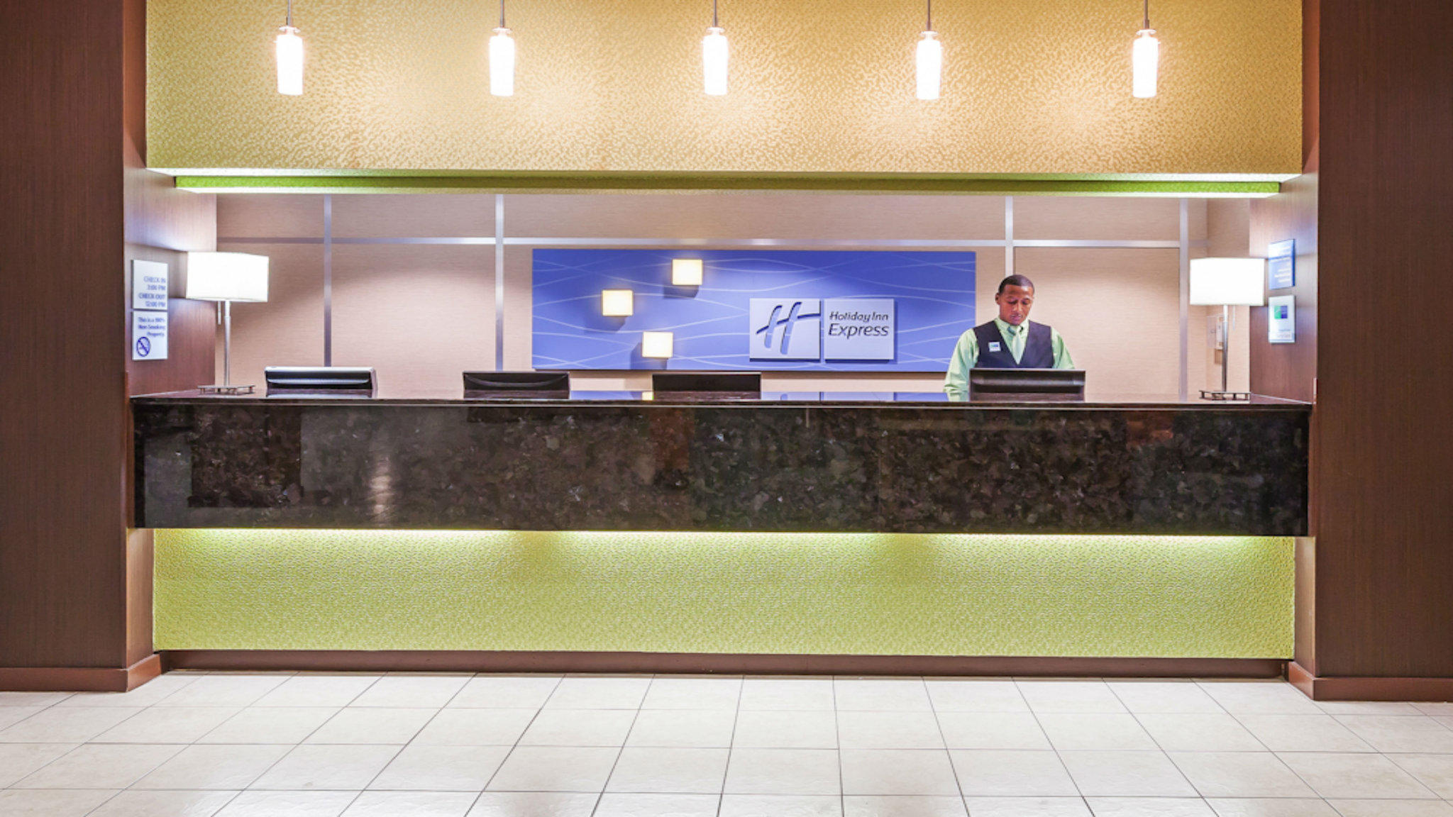 Holiday Inn Express Little Rock-Airport Photo