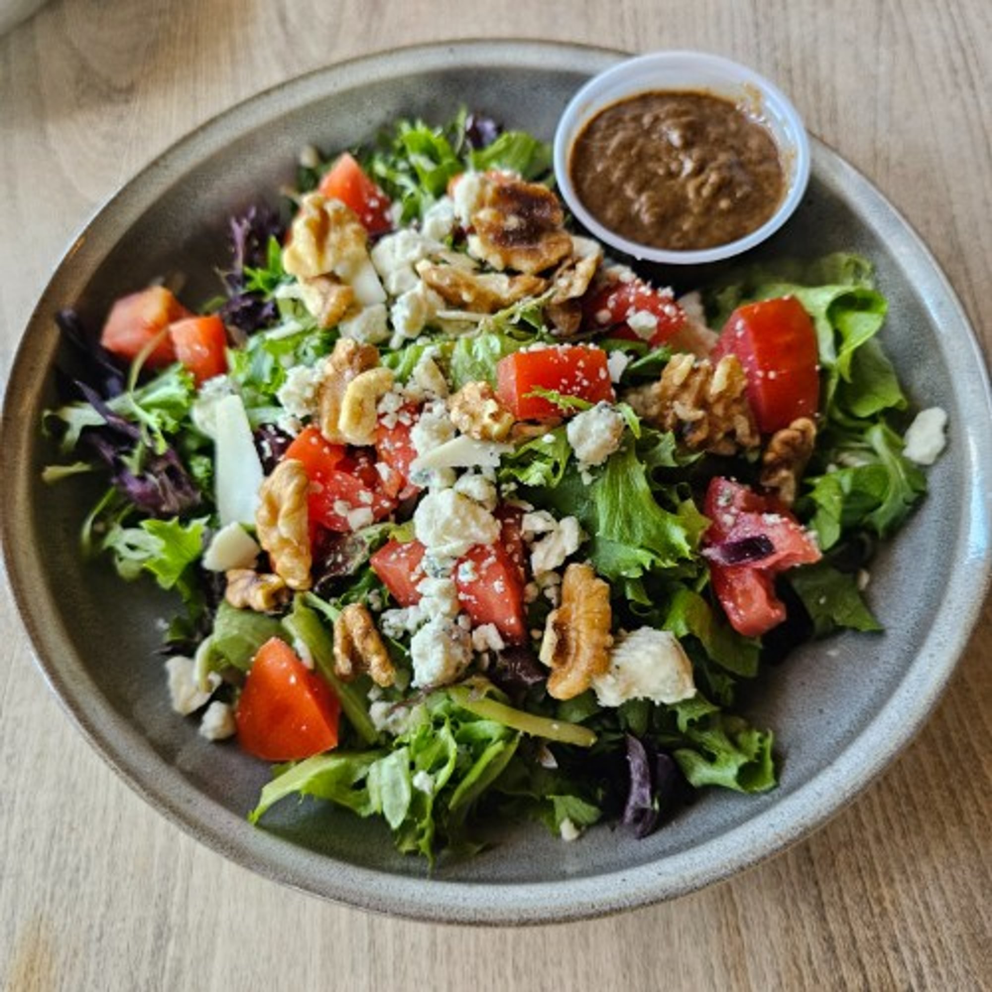 Walnut & Gorgonzola Salad