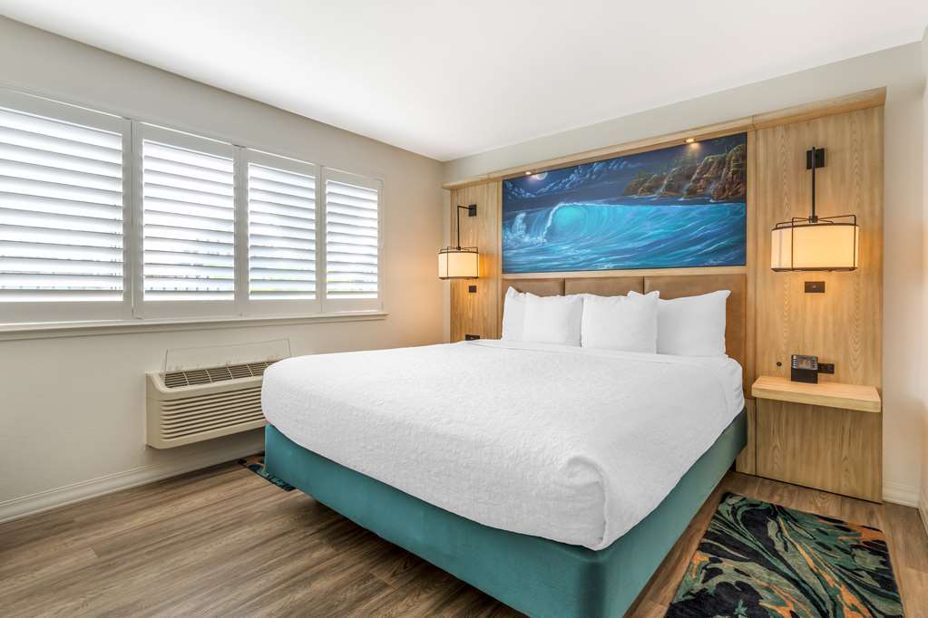 Best Western Plus Capitola By-the-Sea Inn & Suites Image