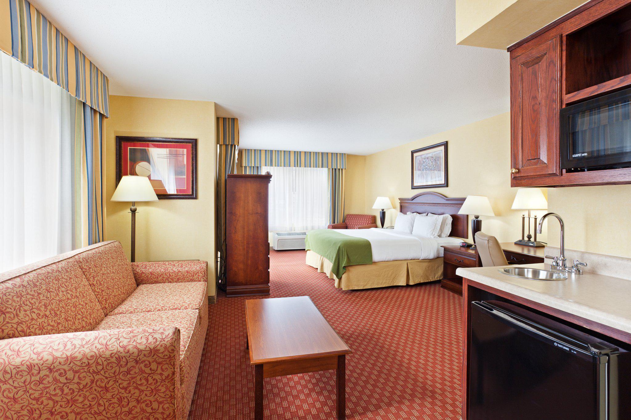 Holiday Inn Express & Suites Pikeville Photo