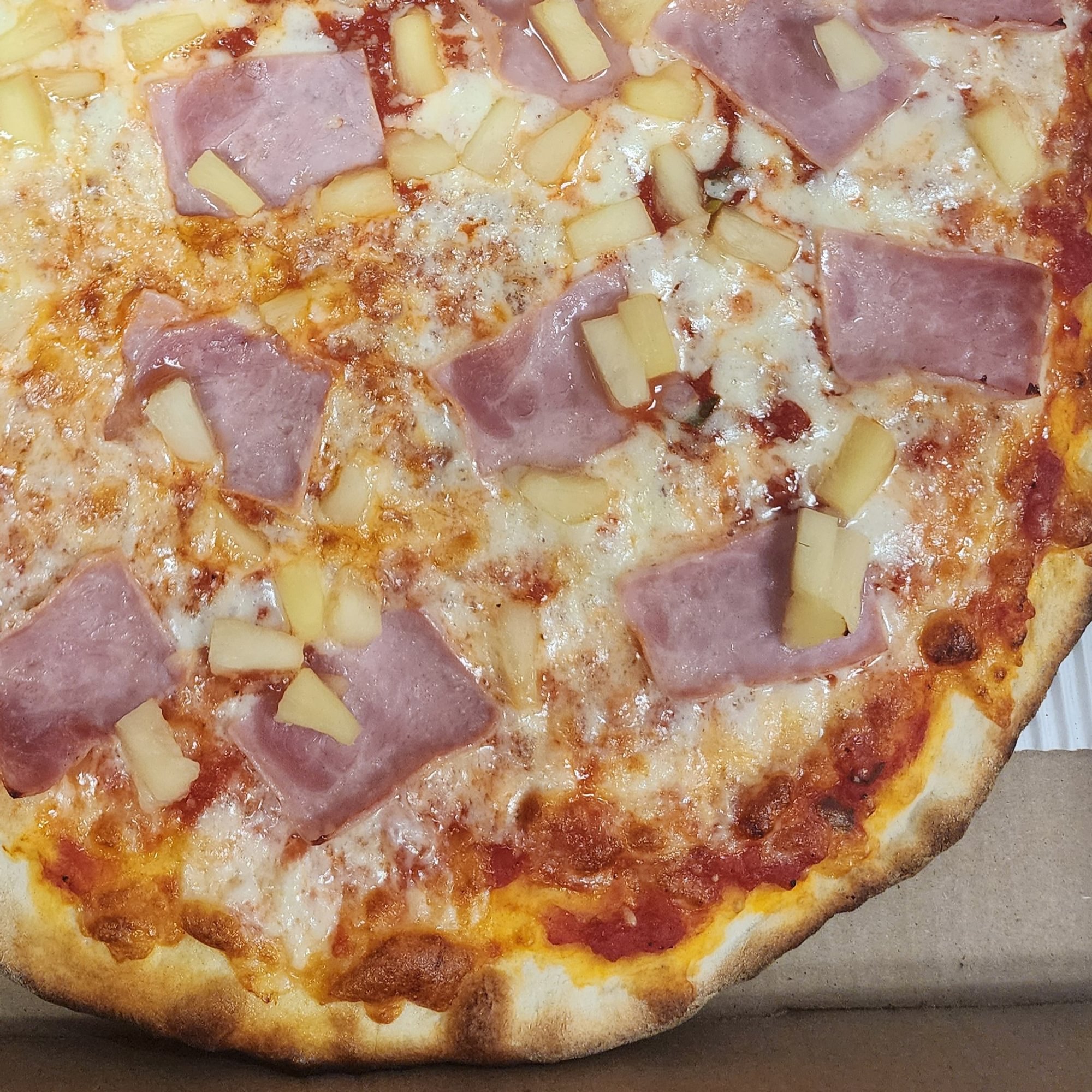 Hawaiian Pizza