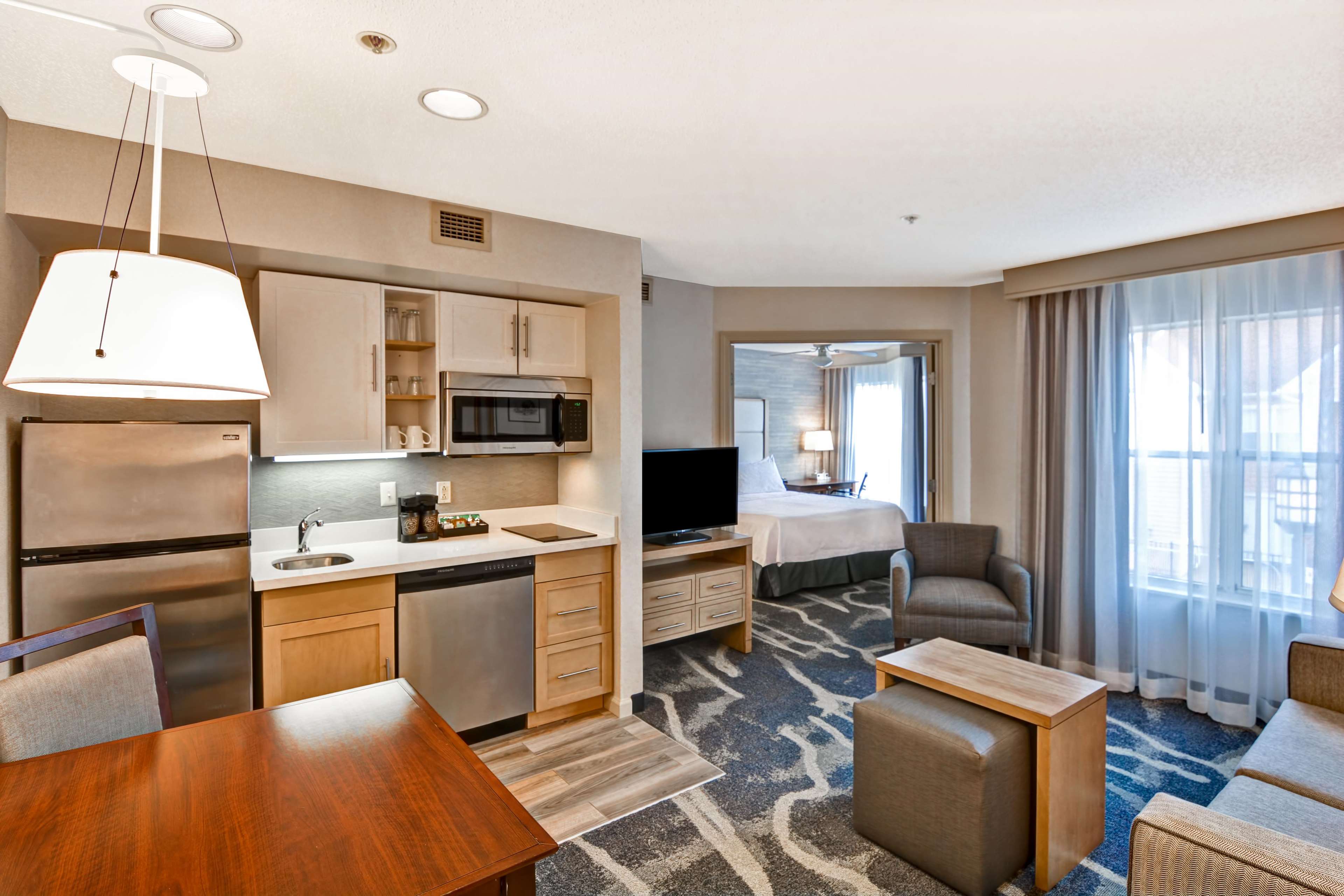 Homewood Suites by Hilton Hartford/Windsor Locks Photo