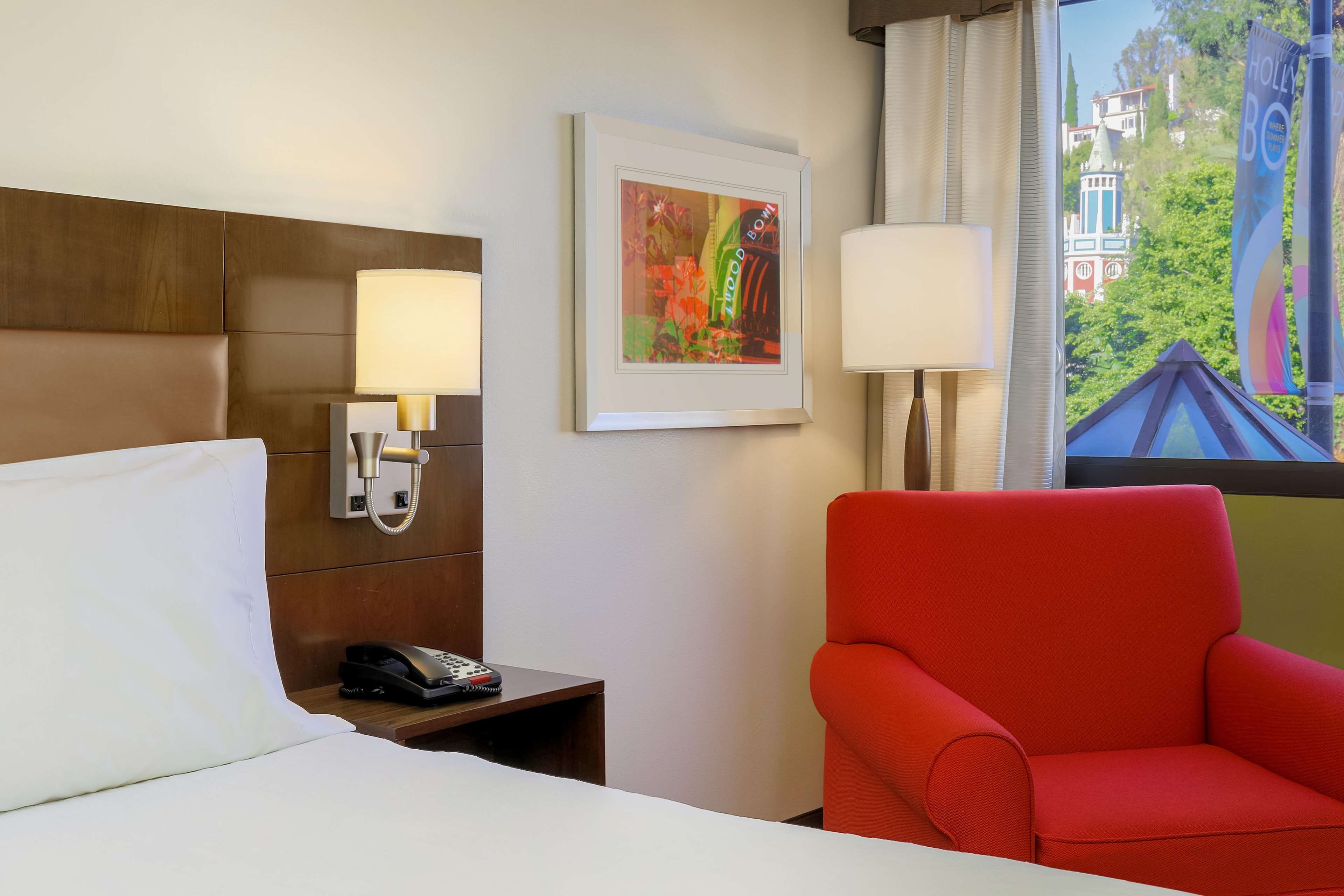 Hilton Garden Inn Los Angeles/Hollywood Photo