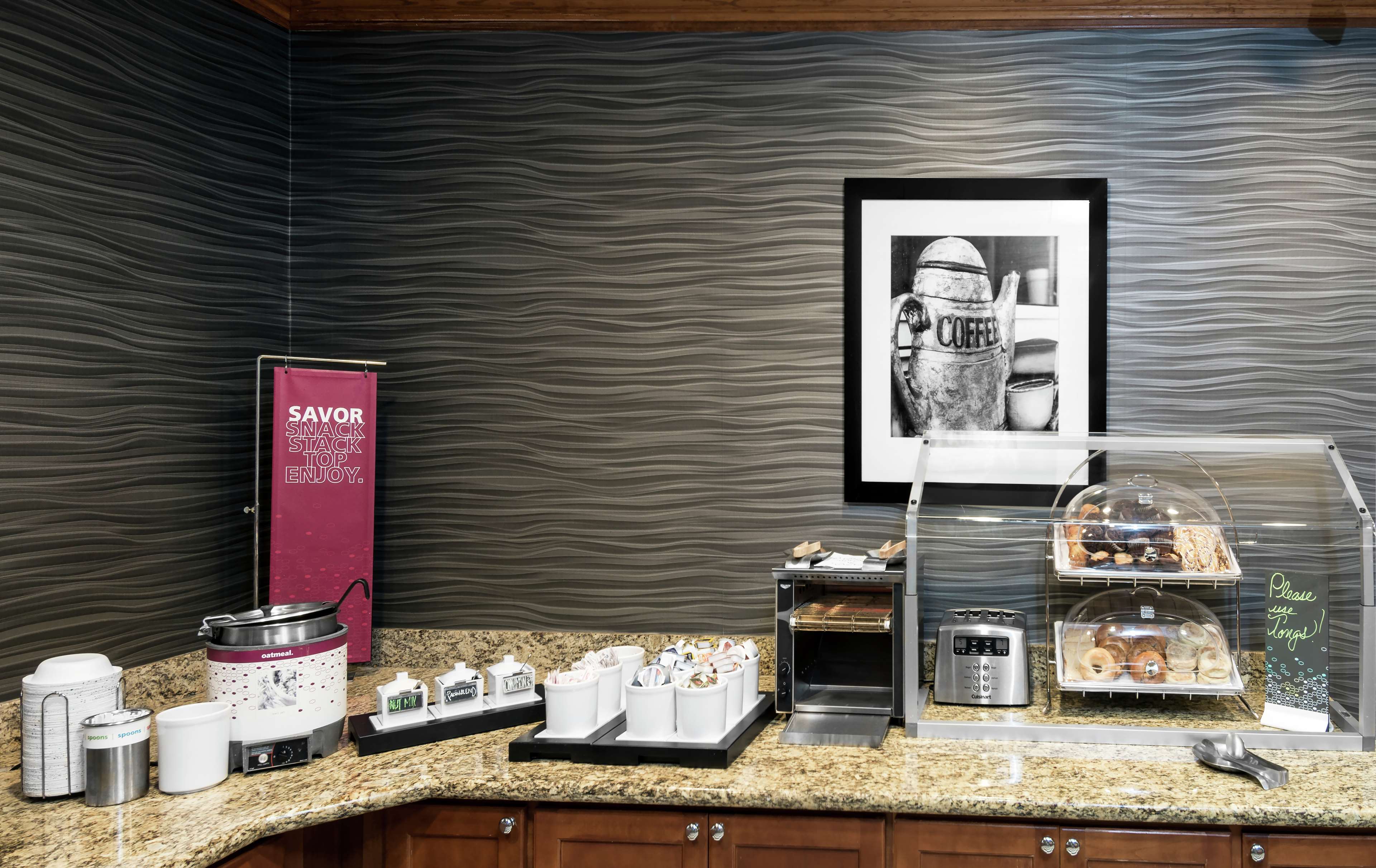 Hampton Inn & Suites Jacksonville Deerwood Park Photo