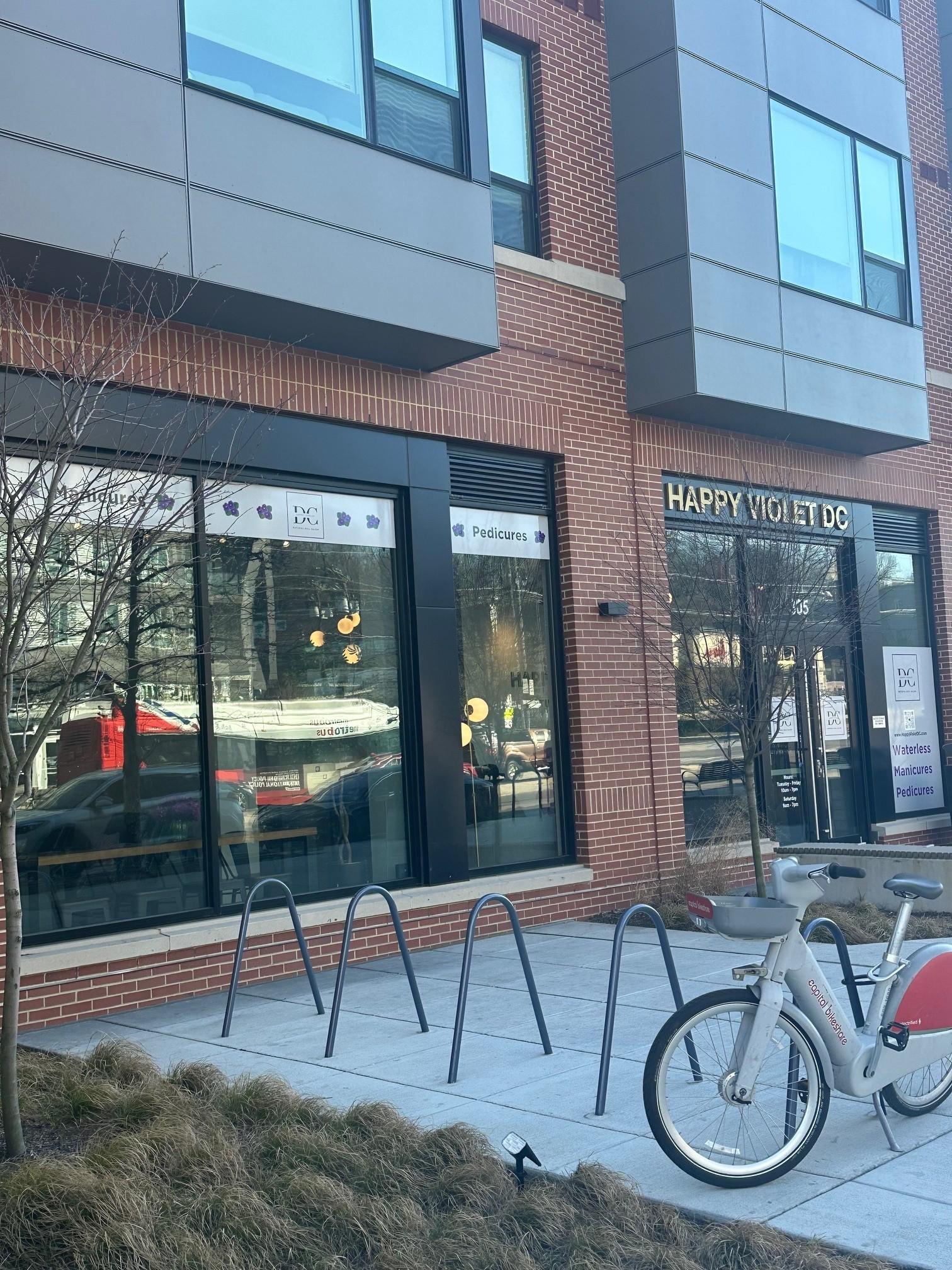 Happy Violet DC Natural Nail Salon Image