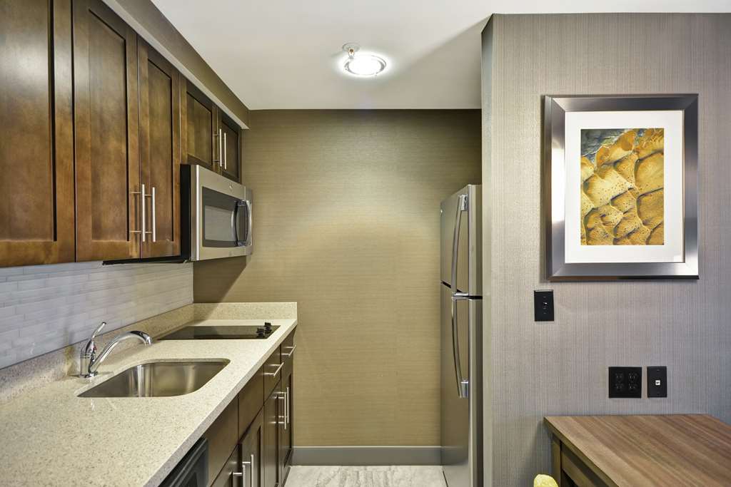 Homewood Suites by Hilton Warren Detroit Image