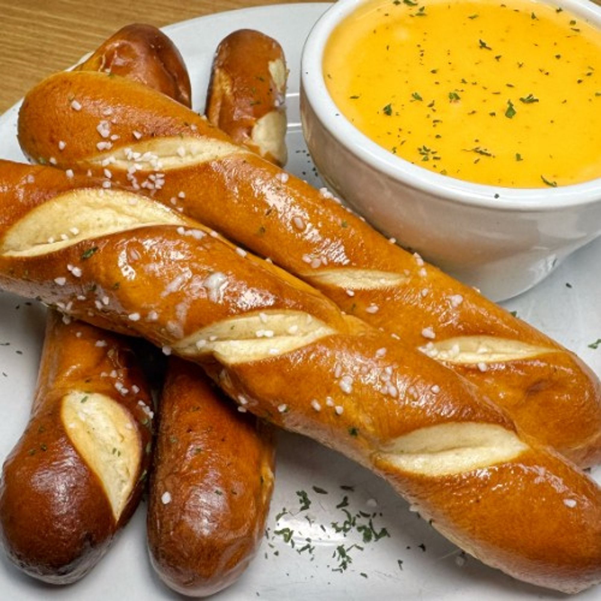 (4) Soft Pretzels & Beer Cheese