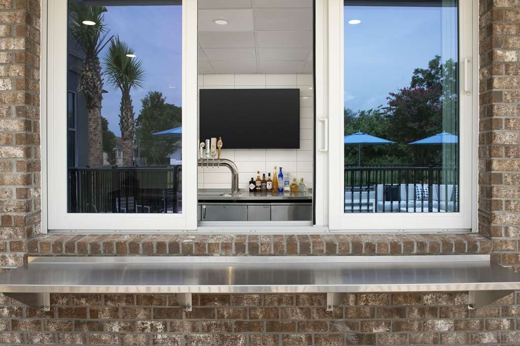 Hilton Garden Inn Pensacola Downtown Image