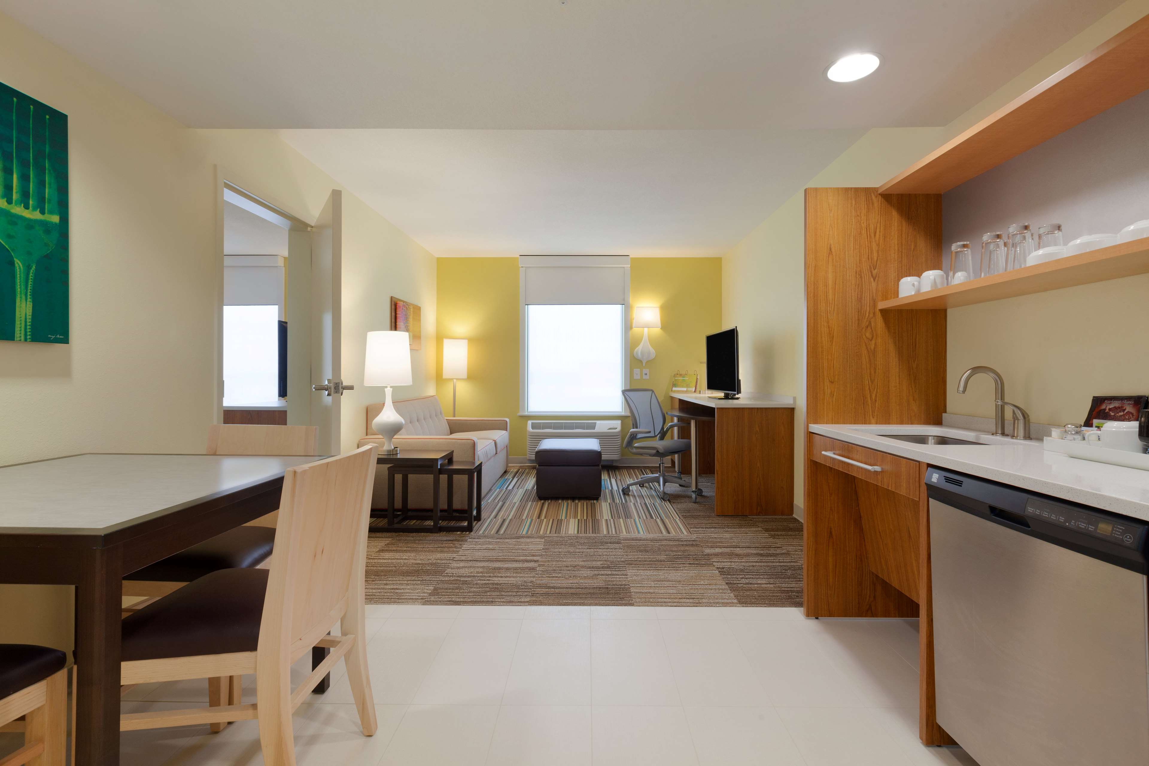 Home2 Suites by Hilton Champaign / Urbana Photo