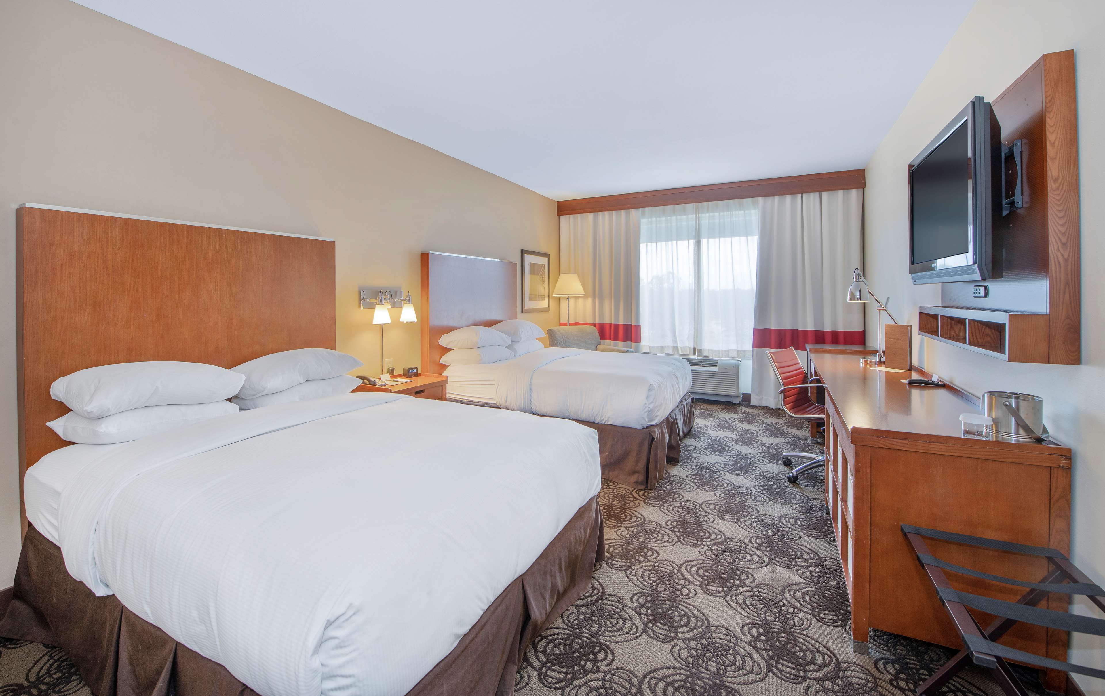 DoubleTree by Hilton Hotel Raleigh - Cary Photo