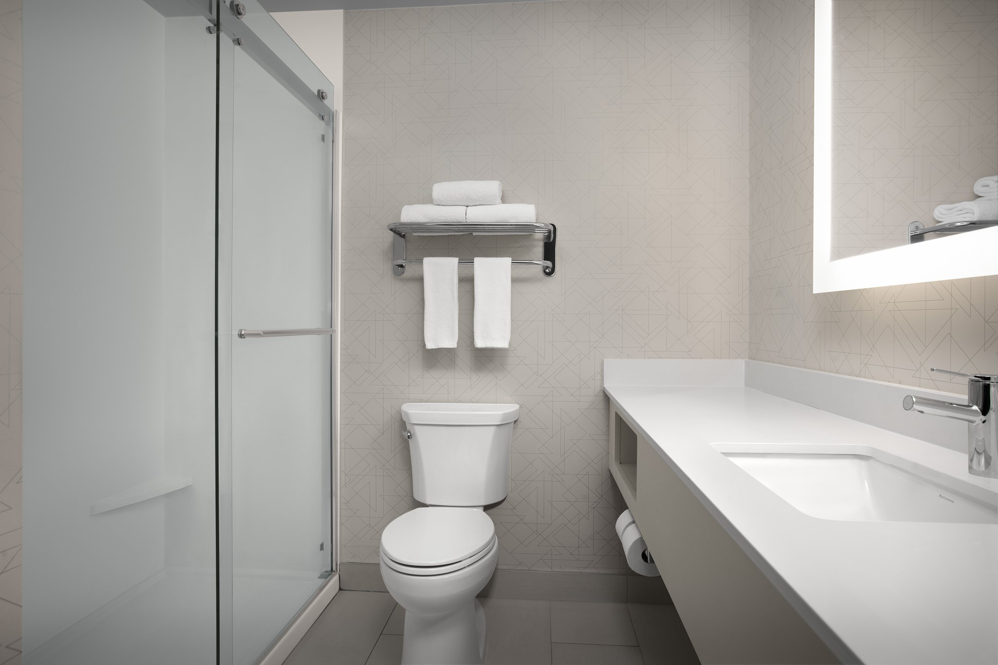 Holiday Inn Express Fargo-West Acres by IHG Image