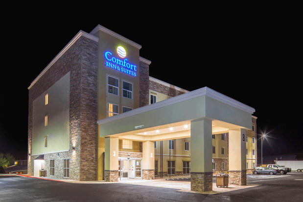 Images Comfort Inn & Suites