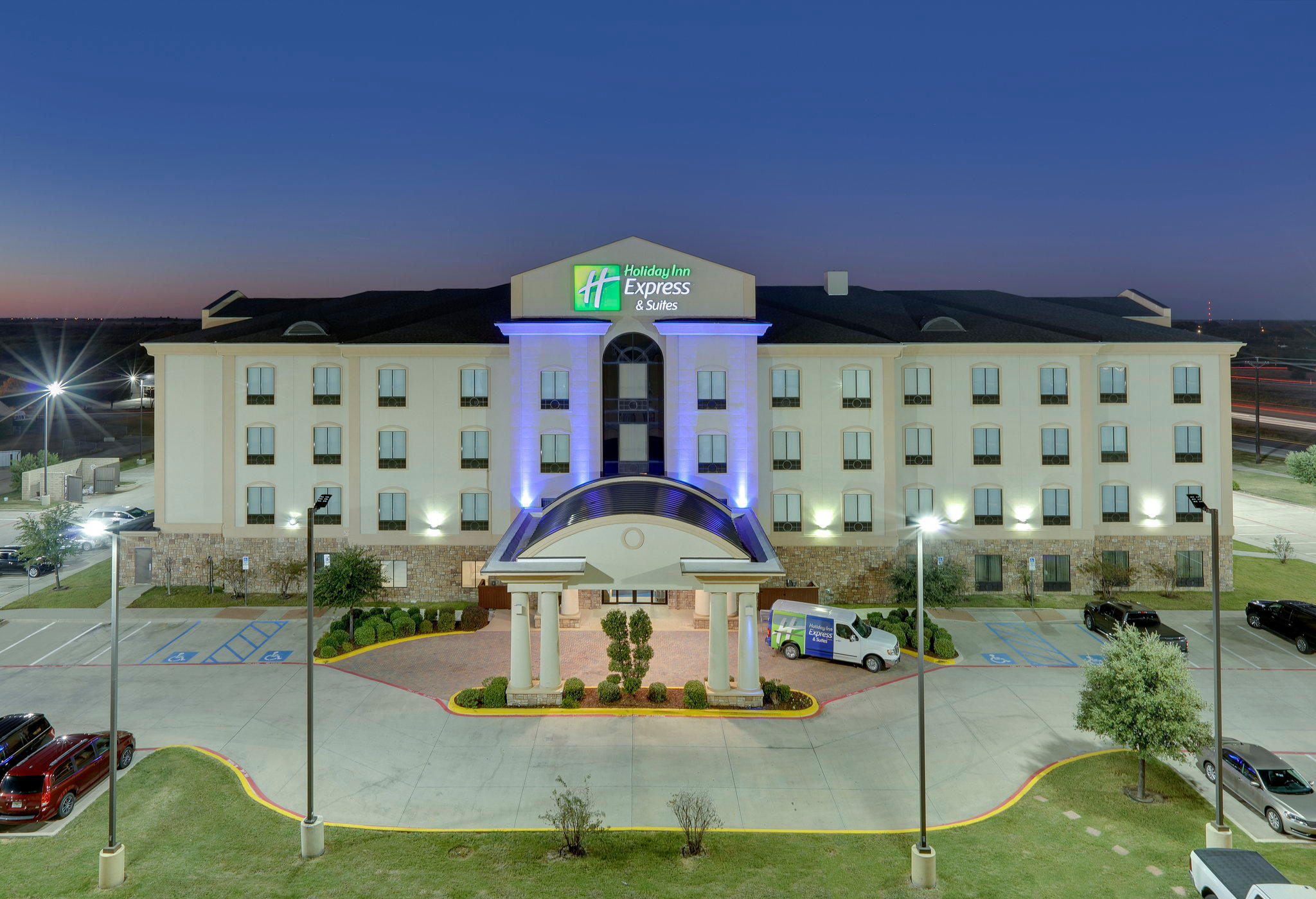 Holiday Inn Express & Suites Denton-Unt-Twu Photo