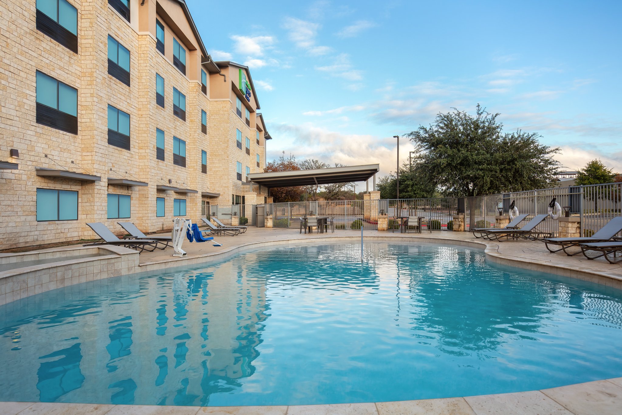 Holiday Inn Express & Suites Dripping Springs - Austin Area by IHG Image