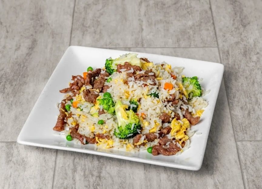 Beef fried rice with broccoli / 芥兰牛肉蛋炒饭