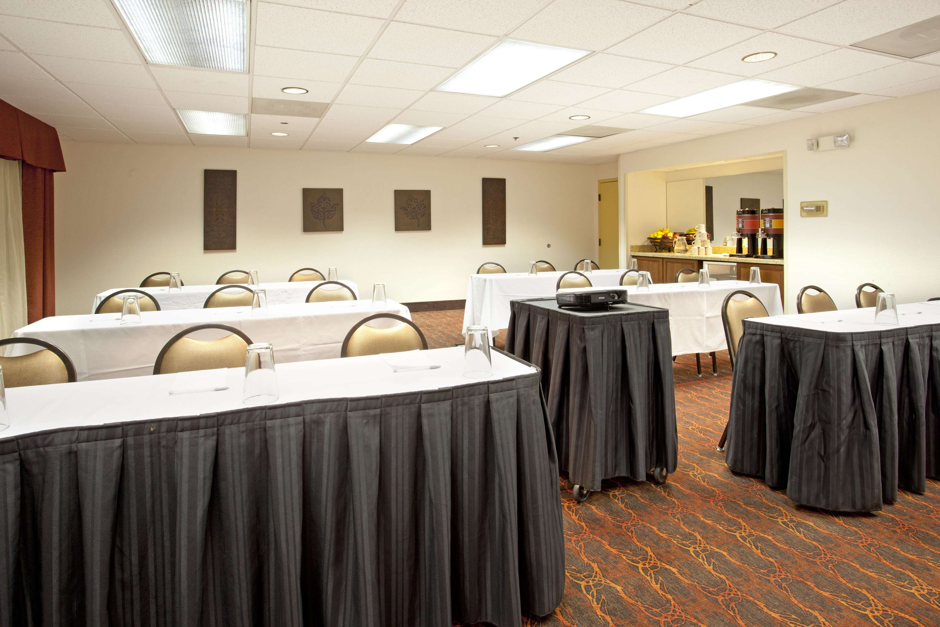 Hampton Inn & Suites El Paso-Airport Photo