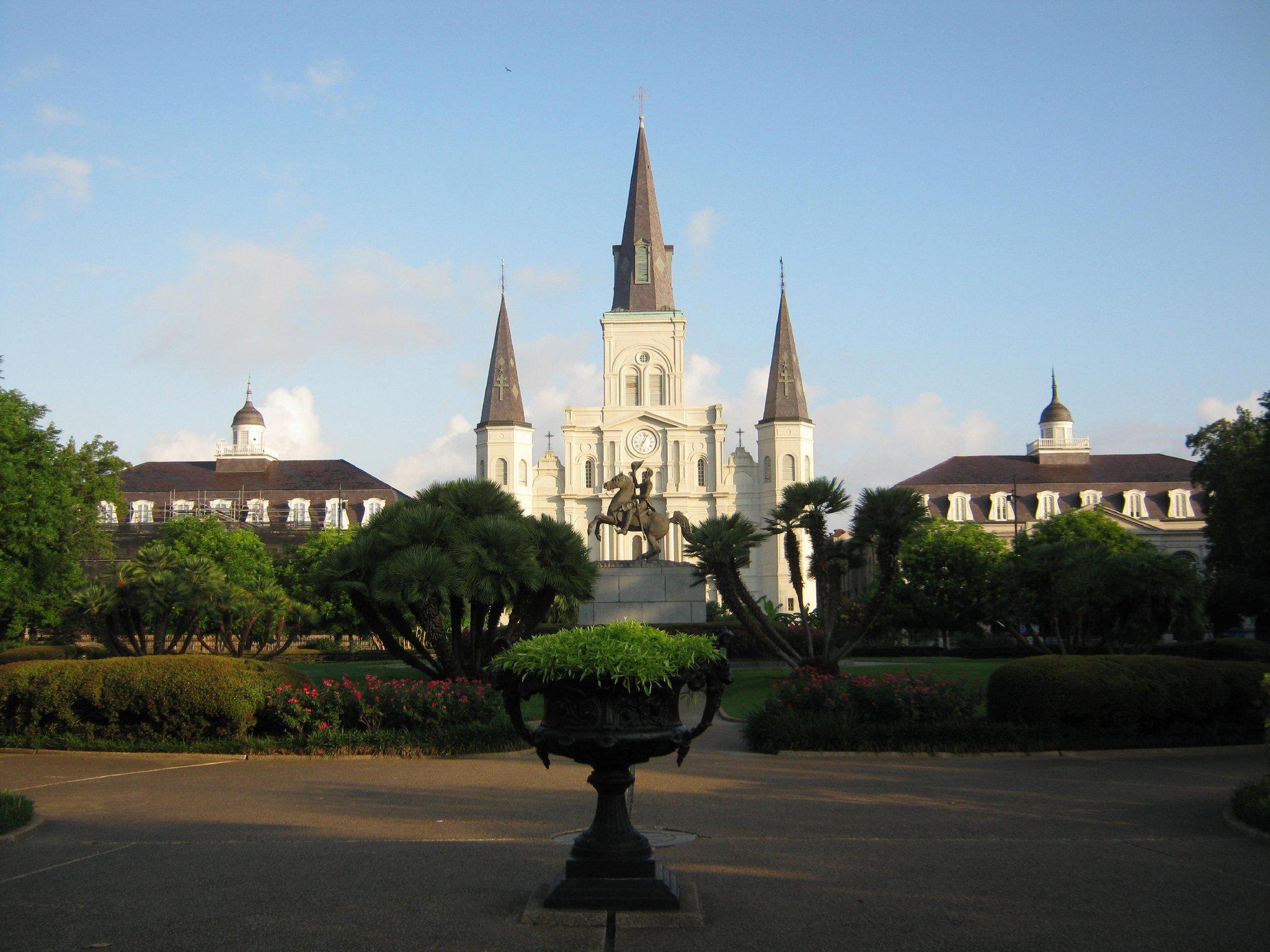 Holiday Inn New Orleans West Bank Tower Photo