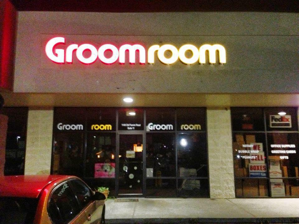 Groom Room Photo